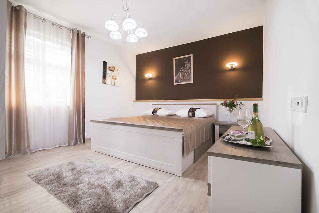J&j Apartment *